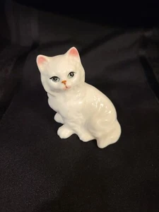 Vintage Ceramic White Persian Kitty Cat Figurine 2.5" - Picture 1 of 6