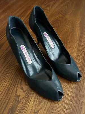Zapatos de salón Gloria Vanderbilt azul marino peep toe talla 8,5 estrechos con tacones de 3" Foto 1 de 4