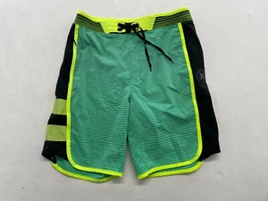 Hurley Herren Boardshorts neongrün gestreift mit Kordelzug Gr. 28 Polyester - Bild 1 von 4