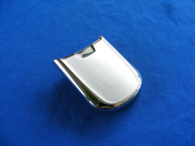 Cubierta inferior delantera plateada Nokia 8800 Foto 1 de 4