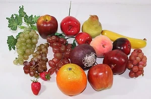 VTG MIXED LOT OF FAUX FRUIT 17 Pieces Rubber Plastic Staging Decorative Grapes B - Picture 1 of 5
