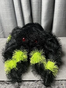 Ganz Ragno Raccapricciante Peluche Nero Verde 12 Pollici #10615 LED Occhi Funziona Peluche - Foto 1 di 10