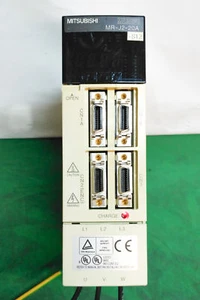 4462 MITSUBISHI AC SERVO DRIVE MR-J2-20A-S12 - Picture 1 of 6