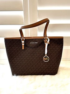 NWT Michael Kors jet set Travel Medium Carryall tote Brown Acorn Signature $298 - Picture 1 of 9