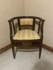 Sedia a Pozzetto Vintage In Legno E Seduta Imbottita - Foto 1 di 5