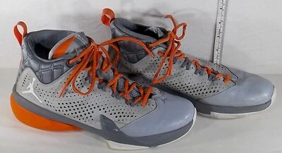 Air Jordan Flight Time Hombre EE. UU. 9.5 Gris Naranja 654272-017 Foto 1 de 4