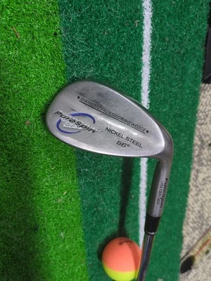 PureSpin 56* Sand Wedge Diamond Face Scoring System Nickel Steel RH   - Imagem 1 de 4
