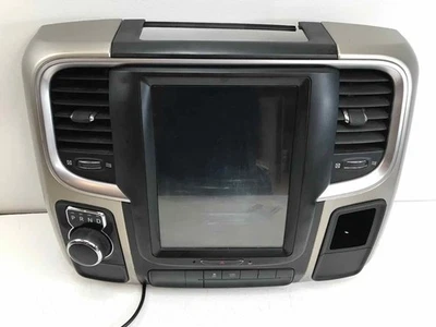 Se adapta a Dodge Ram 1500 2014-2018 generación clásica 4 T estilo radio con respiraderos de CA fabricante de equipos originales Foto 1 de 4