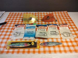 Vintage & New Old Stock Fishing Tackle Lot Deep 6 Hooks Weight Fish Anchovies - Picture 1 of 14