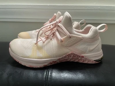 Nike Metcon Flyknit 3 Eco Rosa Talla 8 EE. UU. AR5623-006 CrossFit Entrenamiento Sin Caja Foto 1 de 4