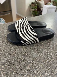 NWOT FitFlop “Zebra” Leather Sandals Size 6 US - Picture 1 of 7