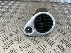 Grille Aération Droit - RENAULT CLIO III (3) PHASE II (2) (HM) - Picture 1 of 2