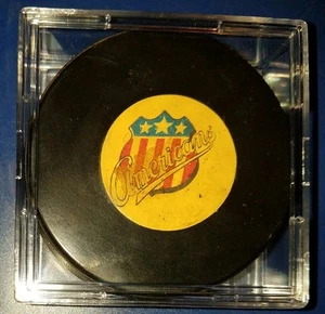 AHL Rochester Americans Old Vintage Rubber Logo Art Ross Converse Hockey Puck  - Foto 1 di 1