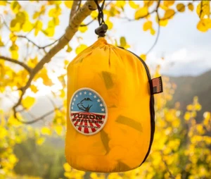 YUKON OUTFITTERS Freedom Gold/Yellow Hammock with Tree Straps Brand New - Picture 1 of 2