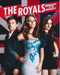 Fotografía firmada por Elizabeth Hurley William Moseley Alexander Park 8x10 de la realeza - Imagen 1 de 1