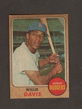 1968 Topps Venezuelan #208 Willie Davis. Rare Venezuelan Issue