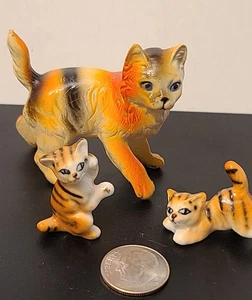 Vintage Miniature Cat Family 2 Bone China, Hong Kong On Mom - Picture 1 of 4
