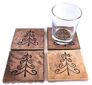 Posavasos Vacaciones Azulejos Cerámicos Diseño Árbol Aplicado 3 7/8 x 3 7/8" Juegos de 4 - Imagen 1 de 4