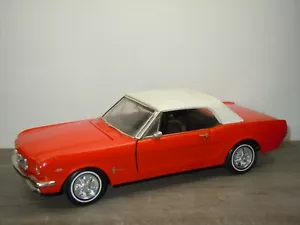 1965 Ford Mustang Convertible ( Closed Roof) - Revell 1:18 *52593 - Imagen 1 de 5