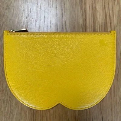 Auténtico bolso de mano Burberry de cuero amarillo mimosa con mini bolsillo Foto 1 de 4