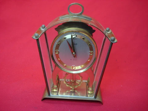 VINTAGE 1967 SCHATZ 8 DAY MANTLE CLOCK - VERY NICE CONDITION & RUNNING Cover