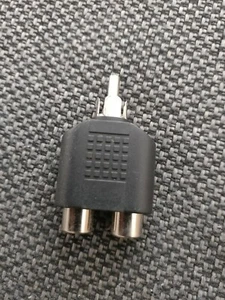 New 1 Male RCA to 2 Female RCA Y Splitter AV Audio Video Converter Adapter Cable - Picture 1 of 3