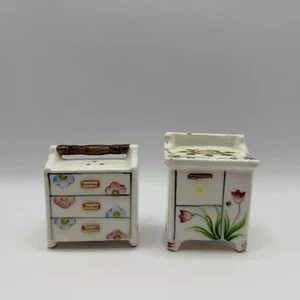 Juego de sal y pimienta vintage de cerámica hecha en Japón con estufa floral y tocador - Imagen 1 de 6
