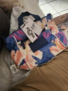 Aloha Collection Adrift Crossbody Bag Serene. Neu mit Etikett - Bild 1 von 5