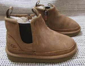 UGG 1143706T Toddler Neumel Chelsea Boot Brown Sheep Fur Lining Size 9 - Picture 1 of 7