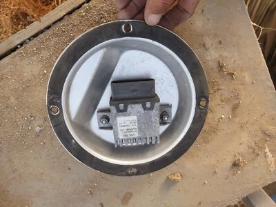 2007 VOLKSWAGEN TOUAREG OEM FUEL PUMP COMPUTER CONTROL MODULE 4F1906093C /Cap - Image 1 of 4