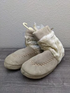 Womens Tan Moccasins Boots/Shoes w/ Faux Fur Size 11 (XL) / NEW WITH TAGS - Picture 1 of 6