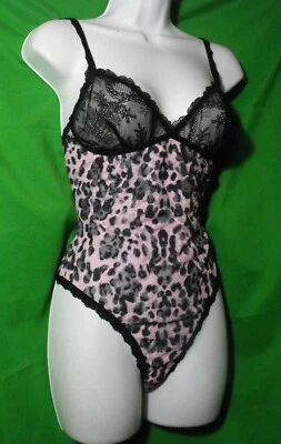 NEW HANKY PANKY 9G8506 PINK LEOPARD MADE IN USA LACE THONG BODYSUIT M - Image 1 of 2