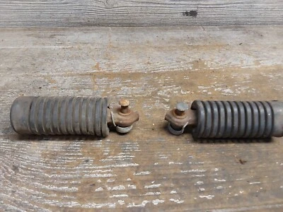 Pinos de apoio para os pés esquerdo direito 1973 1969-1978 Honda CB750K3 K1-K8 dianteiro piloto - Imagem 1 de 4