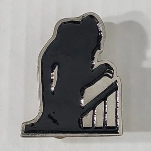 INSIGNIA PIN NOSFERATU Shadow Vampire película de terror - Imagen 1 de 6