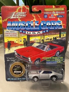 Johnny Lightning Muscle Cars EE. UU. 1969 Olds 442 Serie 5 Plata - Imagen 1 de 1