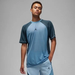 HOMBRE TALLA PEQUEÑA Jordan Dri-FIT ADV Camisa Deportiva Manga Corta Azul DZ0575-425 - Imagen 1 de 4