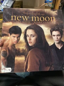 The Twilight Saga-NEW MOON the Movie Board Game Nicely Used BELA - Picture 1 of 8