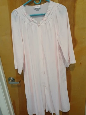 WOMANS VINTAGE SHADOWLINE PINK SILKY BUTTON UP ROBE MEDIUM 3/4 SLEEVES - Image 1 of 4