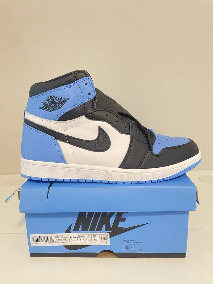 Größe 11,5 - Jordan 1 Retro OG High UNC Toe - Bild 1 von 1