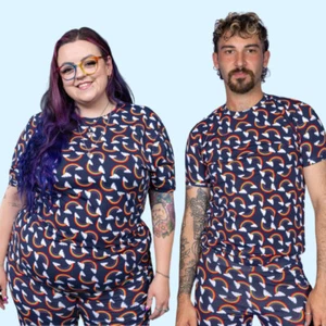 Run and Fly T-Shirt Überall Regenbogen Aufdruck Unisex XS-XXL Alt Retro Pride - Picture 1 of 14