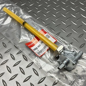 Honda CBR900RR SC28 1992 93 94 95 / Fuel Tank / Petcock Tap / OEM Genuine / MW0 - Picture 1 of 6