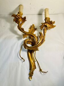 Applique en bronze doré. Style Louis XV. Milieu XXème. Rocaille.