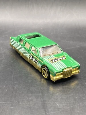 Coche de juguete coleccionable Hot Wheels #54 Limozeen Turbo Taxi Series 2/4 oro verde Foto 1 de 4