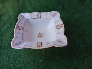 Antiguo cuenco vintage pintado a mano Nippon Japón con patas flores - Imagen 1 de 3