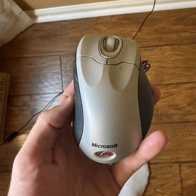 Microsoft IntelliMouse Explorer 4.0 a USB Model 1004 Silver 5 Button Tilt Wheel  - Image 1 of 3