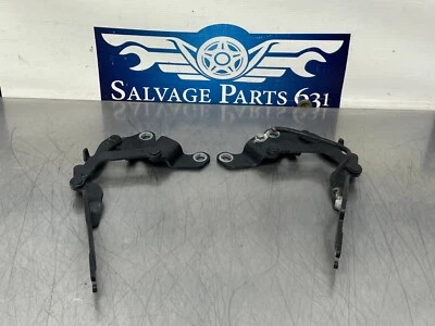 Комплект кронштейнов для крепления радиатора турбонаддува 2008 Bmw 335xi - слева направо - 6792261 - 144k - Изображение 1 из 4