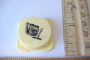 ~VINTAGE~VICTORY FINER MEAT PRODUCTS~PLASTIC BOTTLE CAP~ - Picture 1 of 2