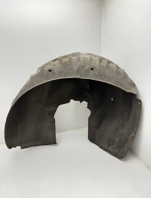 2013-2016 奥迪 A4 ALLROAD 2.0L 后左挡泥板衬里闪光灯护罩 8K9810171 — 第 1/4 张图片