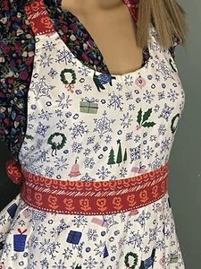 Anthropology Full Apron Holiday Christmas Winter Pleated Designer Emily Isabella - Picture 1 of 7