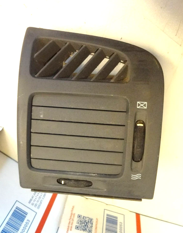 07 08 09 Kia Spectra DASH FH DRIVER AIR VENT TRIM GRAY OEM 2007 2008 2009 Foto 1 de 4